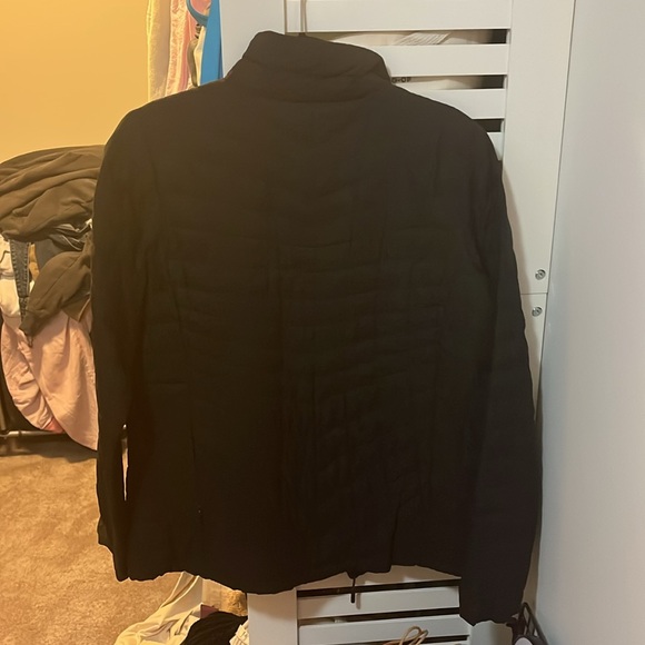 the north face light puffer jacket - Picture 3 of 4